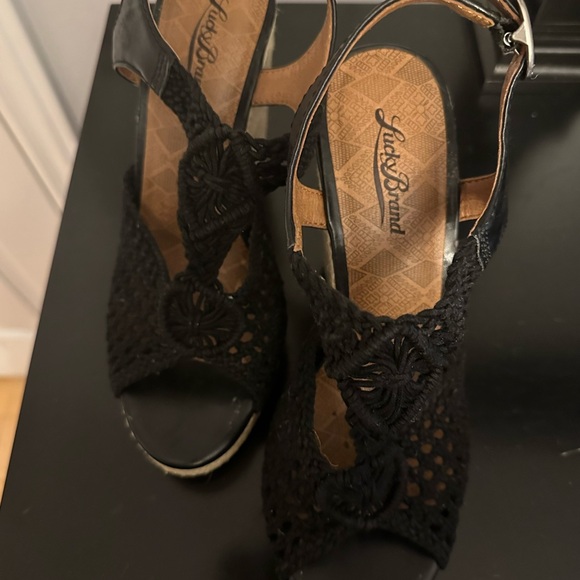 Lucky Brand said raw wedge - Black crochet and leather - size 38 / 8 - Picture 5 of 6